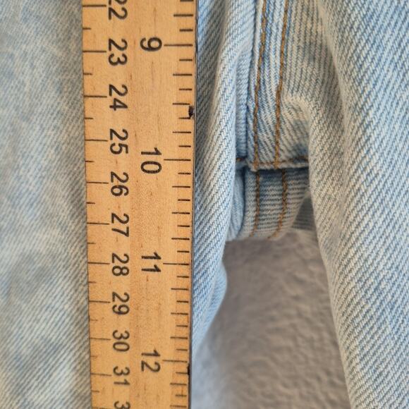 Levi's Jeans Women 25 Light Blue Distressed Button Fly Tapered Pants 100% Cotton - Picture 4 of 16